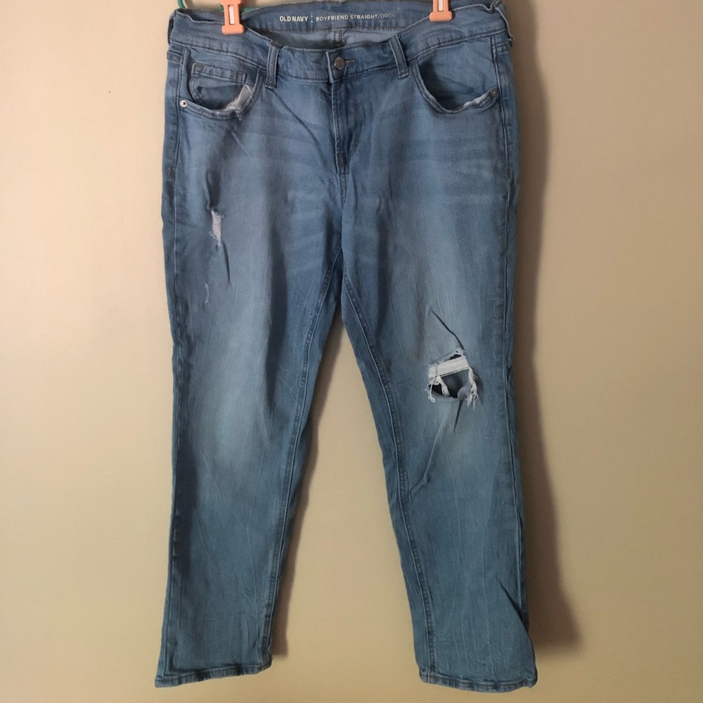 Light wash boyfriend jeans